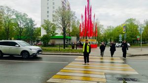 Родители учеников школы №2065 напомнили по правилах ПДД в районе. Фото: официальная страница школы №2065 в социальных сетях