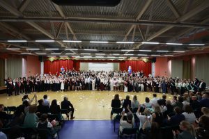 Выпускной учеников 11 класса прошел в школе №2065. Фото: официальная страница школы №2065 в социальных сетях