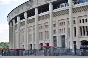 3 августа в «Лужниках» откроется гибридная ледовая площадка. Фото: Анна Быкова, «Вечерняя Москва»