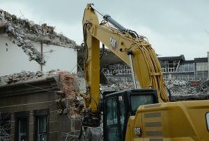 На территории Филимонковского района ликвидировали незаконную постройку. Фото: Анна Быкова, «Вечерняя Москва»